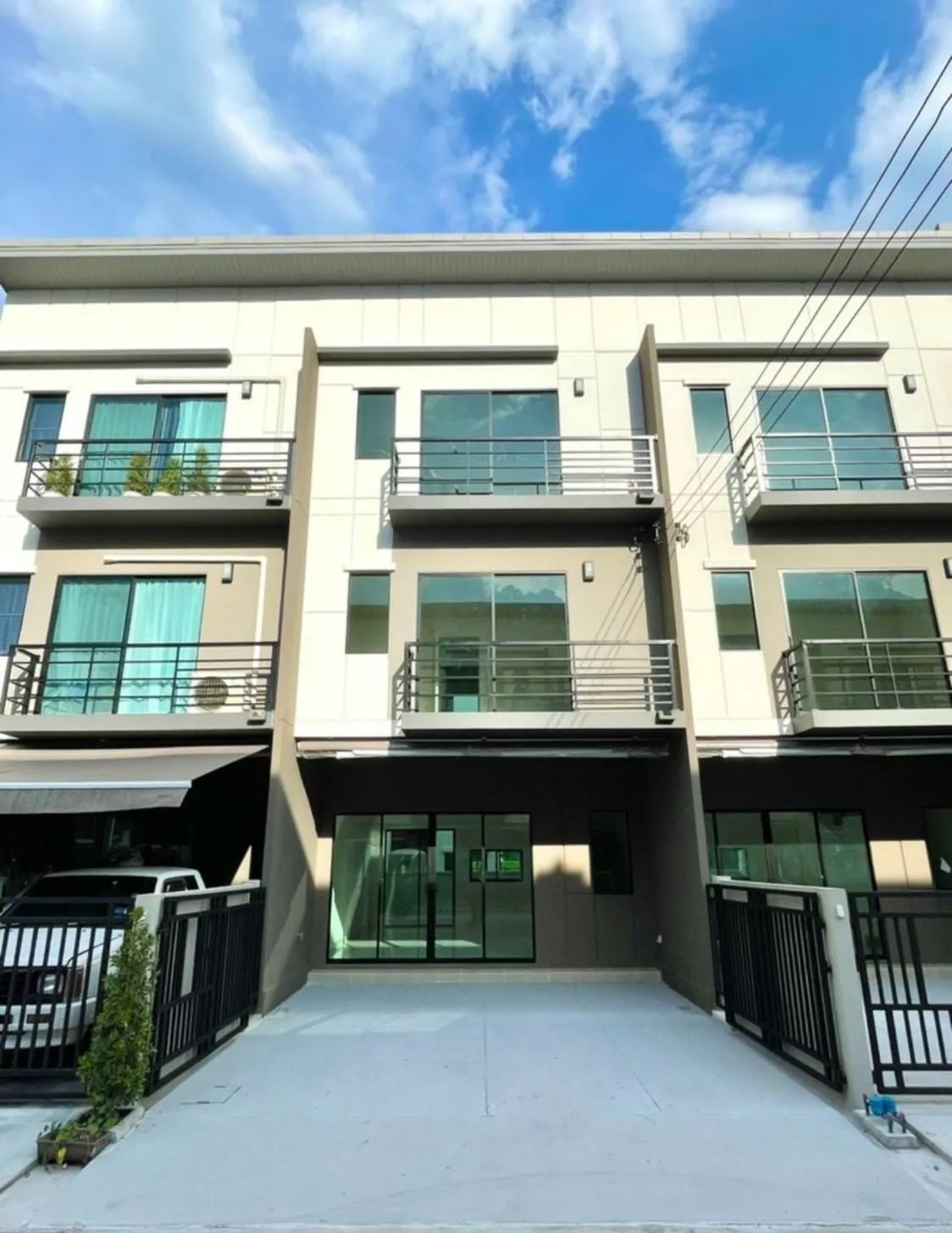 Baan Klang Muang Srinakarin — photo 13