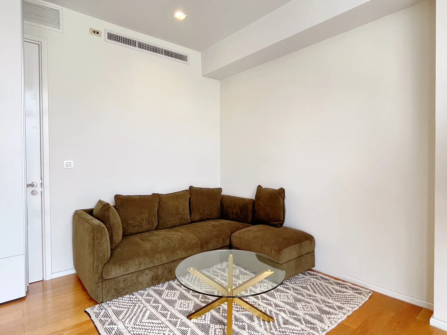 Circle Living Prototype — photo 2