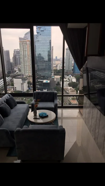 Ashton Silom