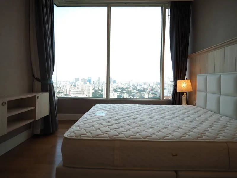 Royce Private Residences — photo 3