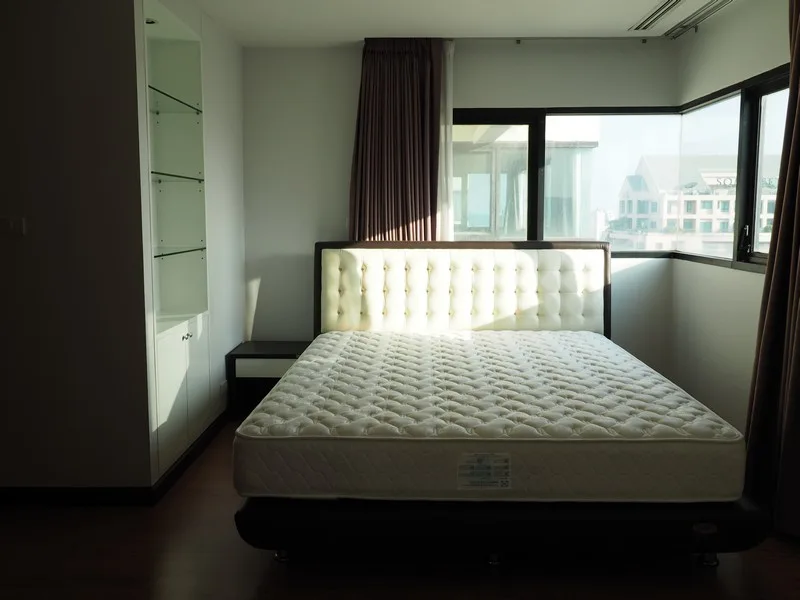 Sathorn Gardens — photo 11