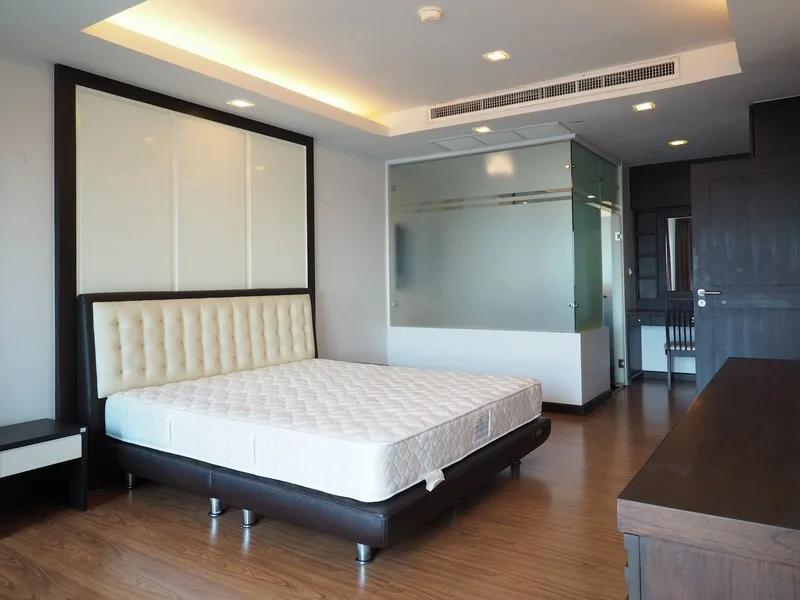 Sathorn Gardens — photo 25