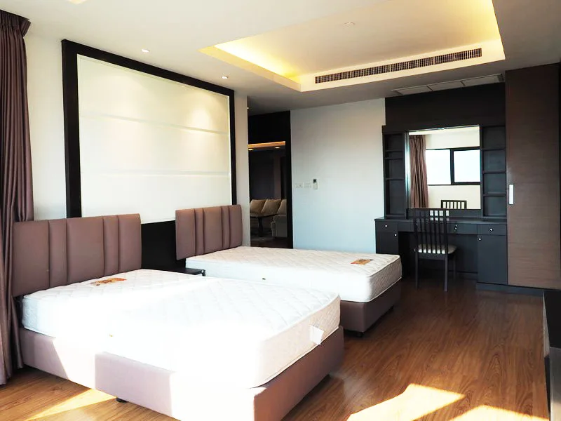 Sathorn Gardens — photo 4