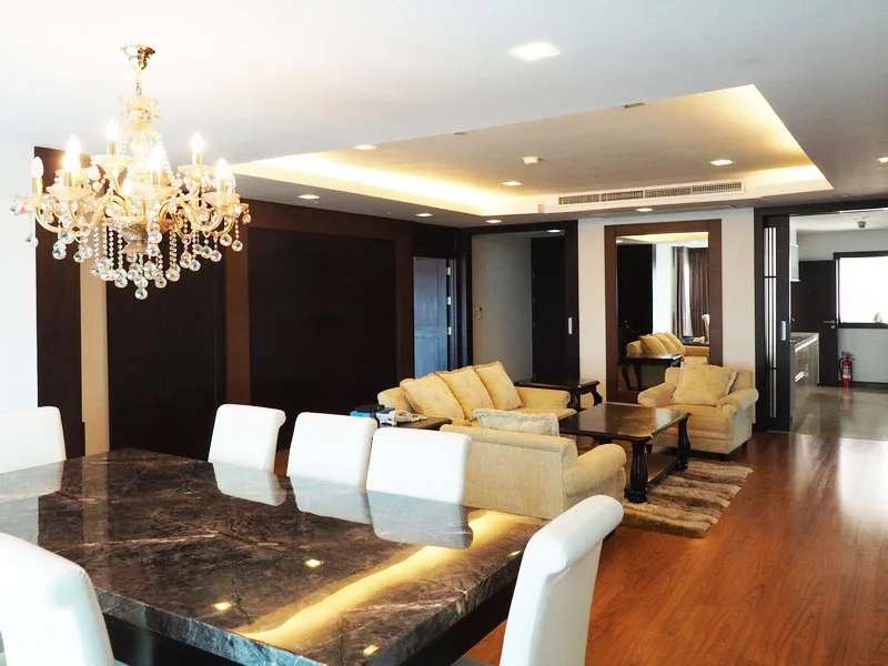 Sathorn Gardens — photo 32
