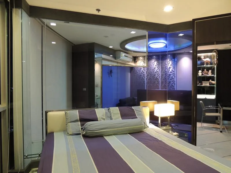 Sky Walk Condominium — photo 12
