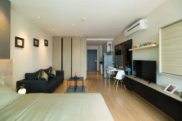 Sky Walk Condominium — photo 2