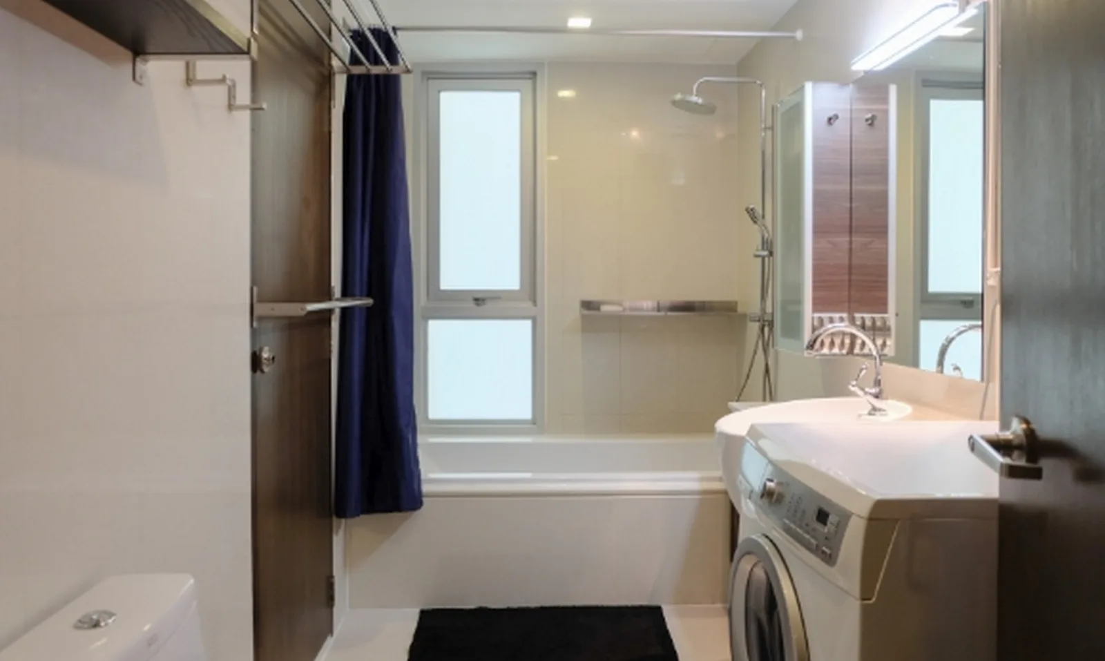 Sky Walk Condominium — photo 3