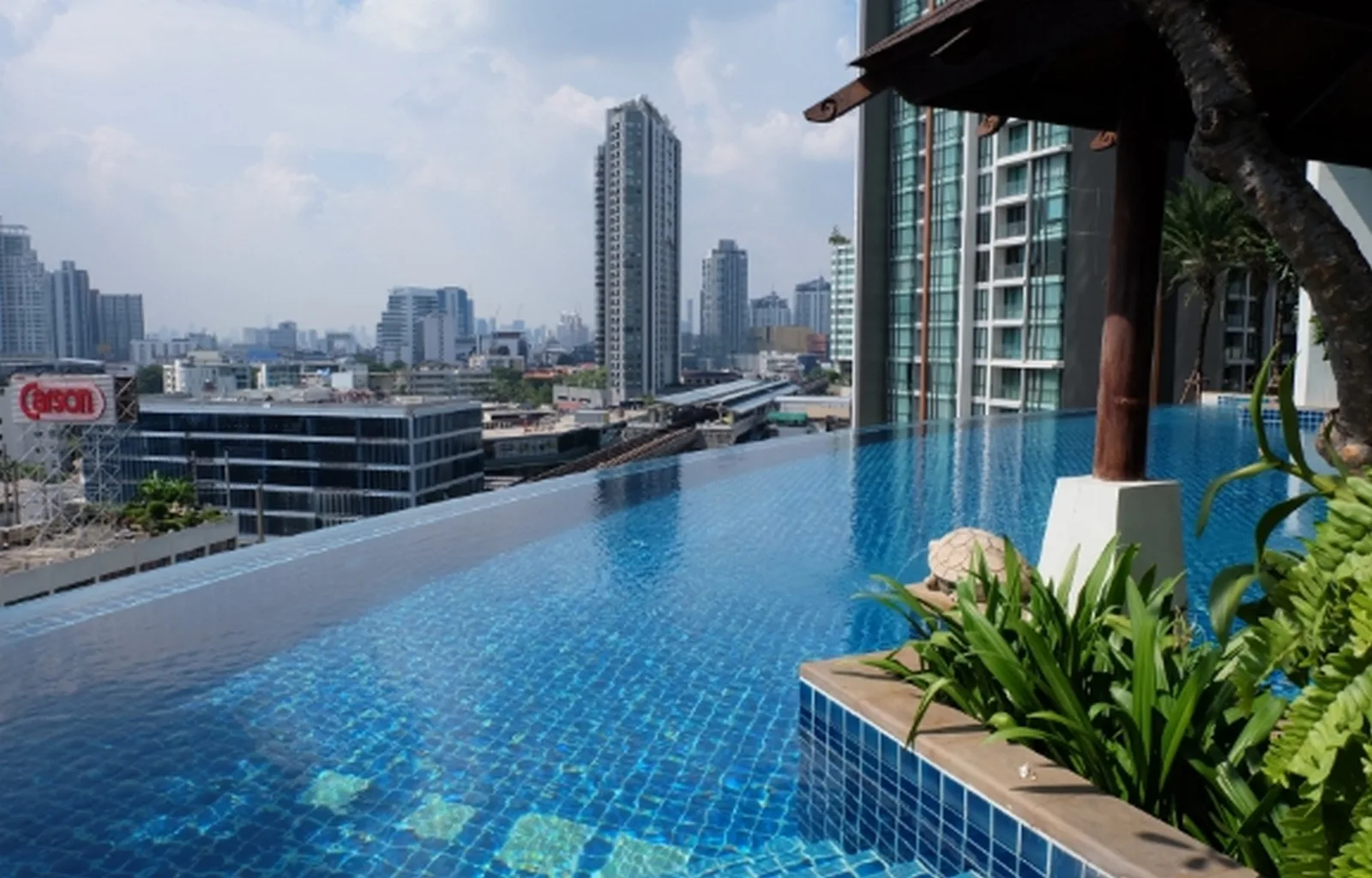Sky Walk Condominium — photo 6