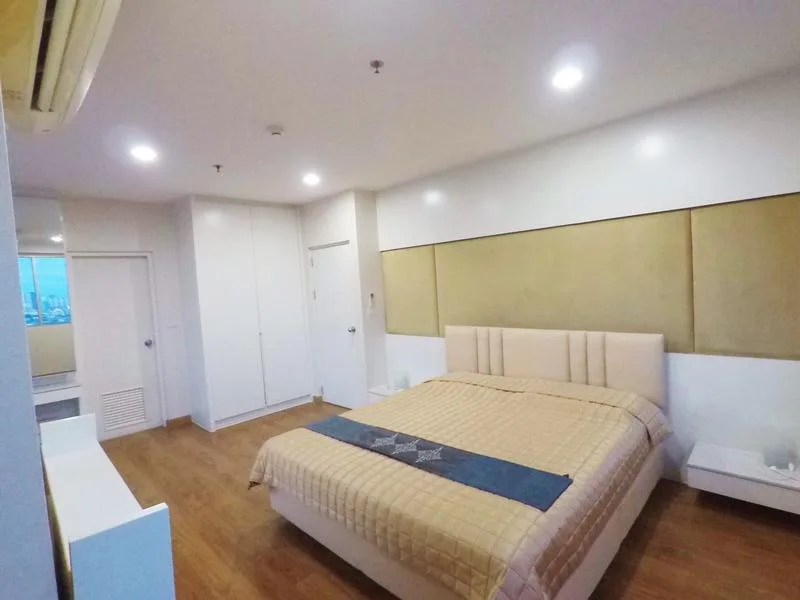 St. Louis Grand Terrace — photo 10