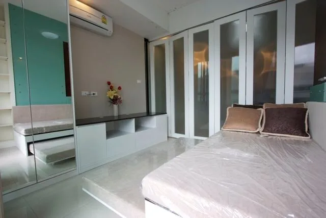 Supalai Premier Place Asoke — photo 6