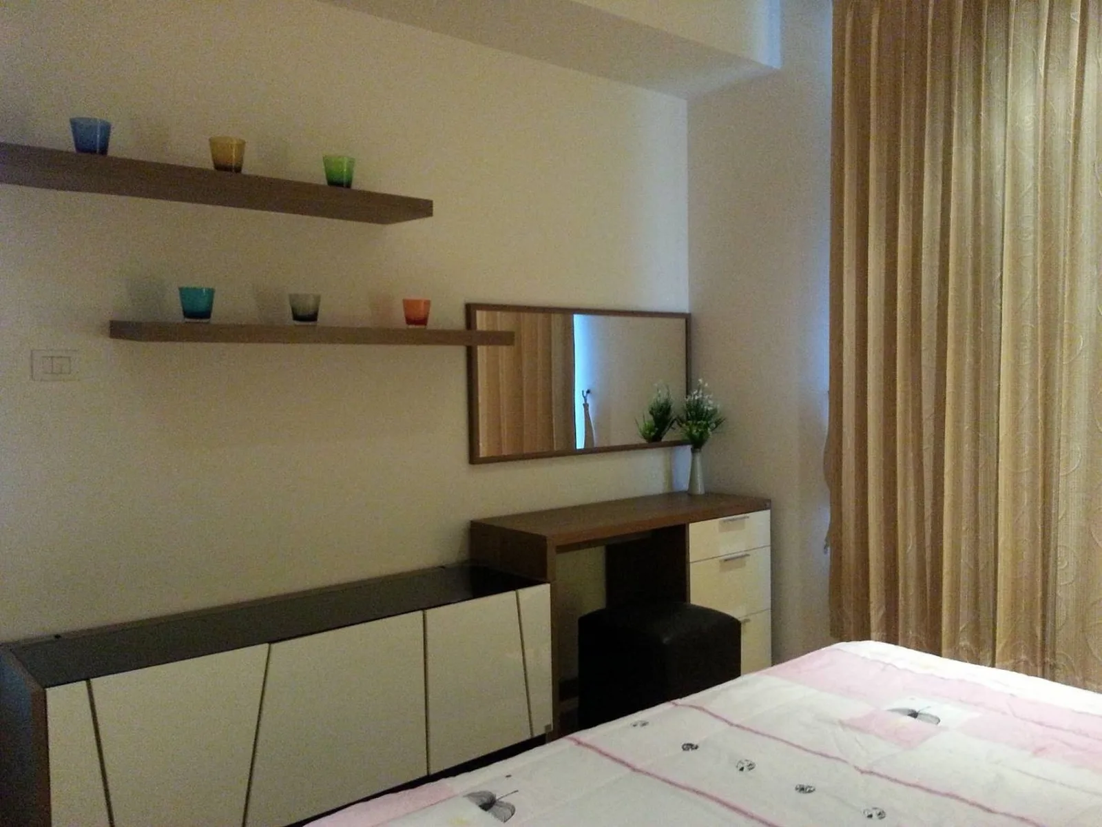 The Empire Place — photo 3