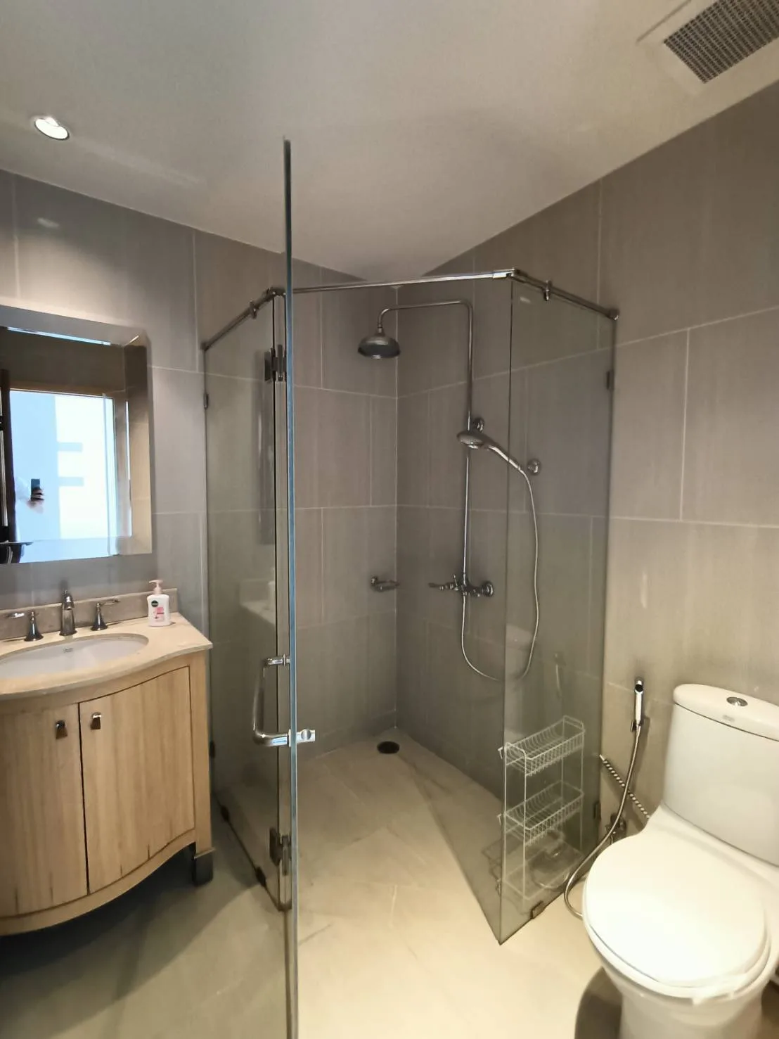 The Empire Place — photo 12