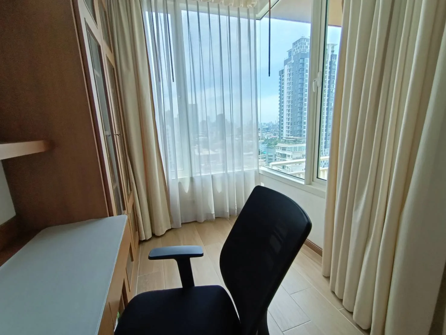 The Empire Place — photo 10