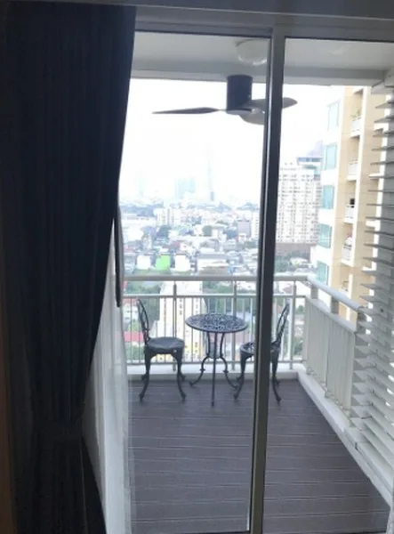 The Empire Place — photo 10