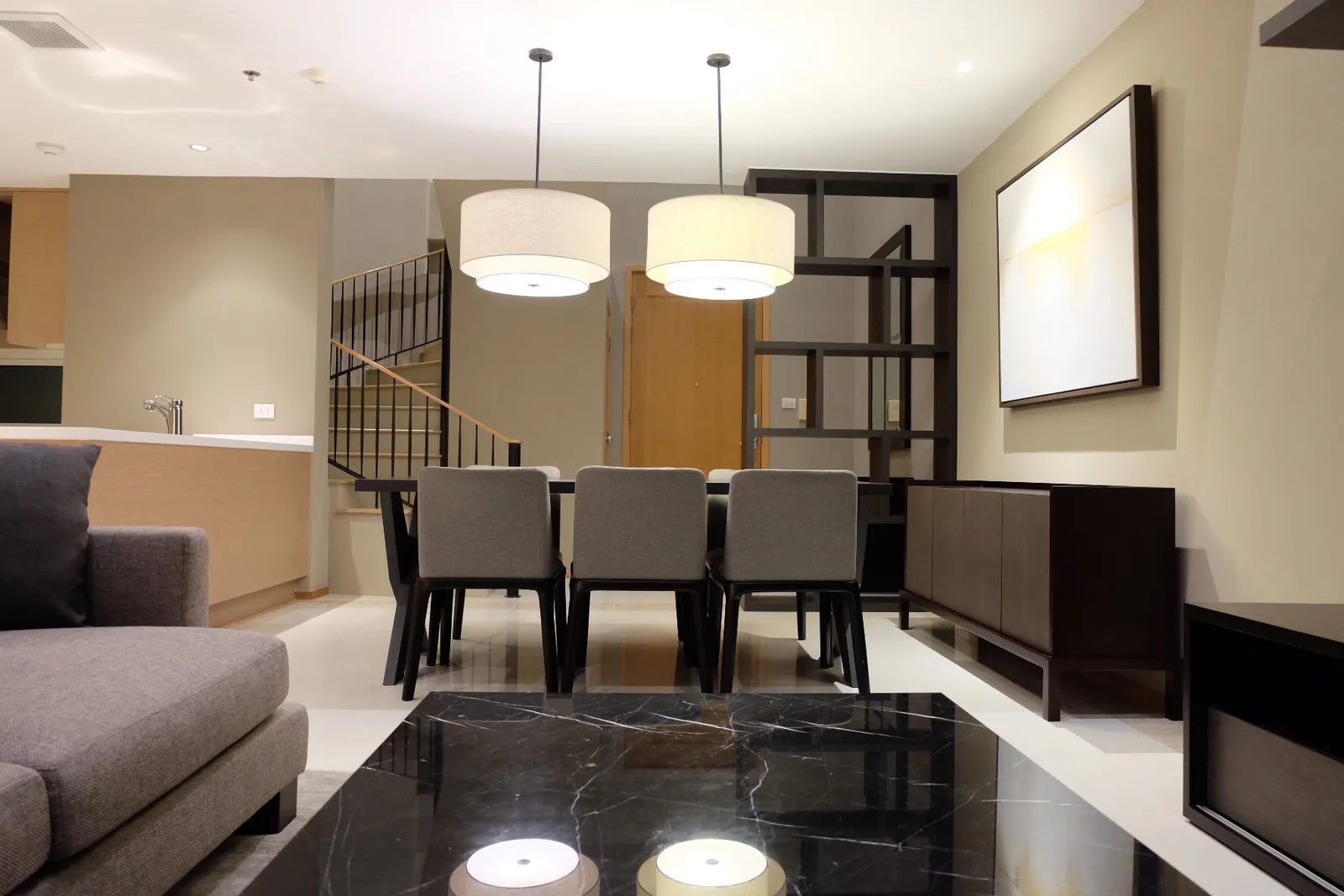 The Empire Place — photo 3