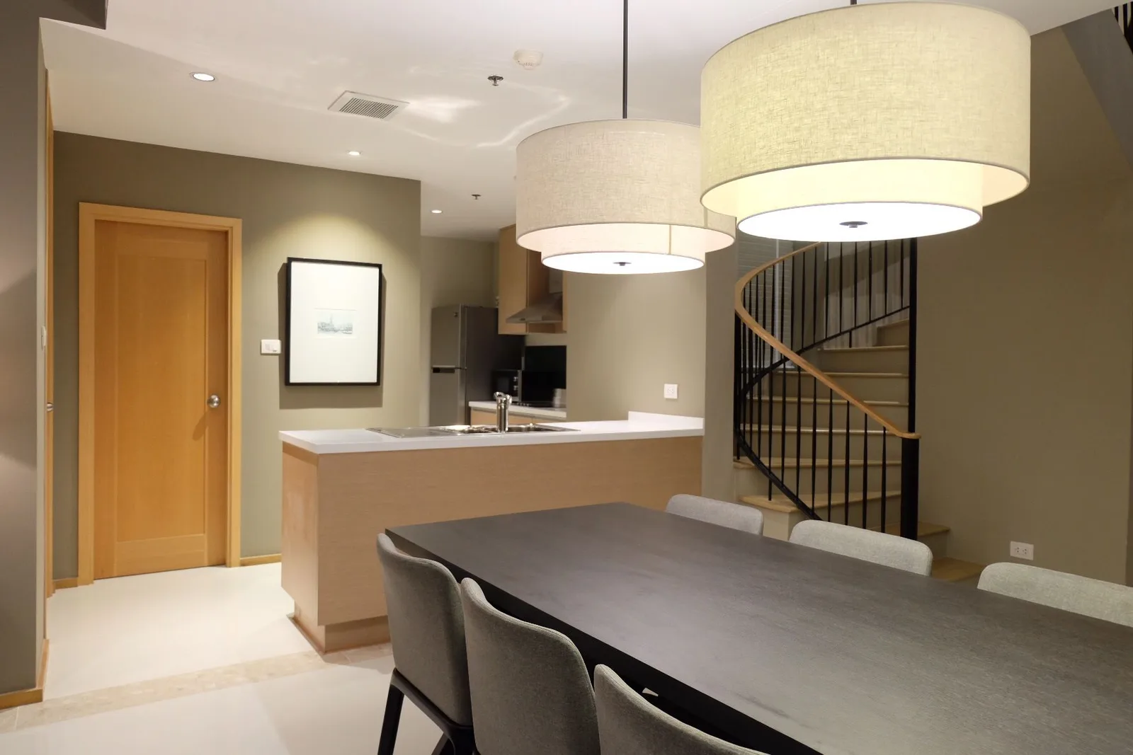 The Empire Place — photo 6