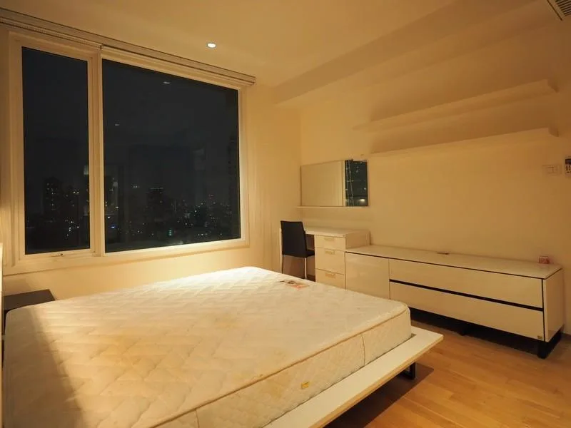 The Empire Place — photo 3