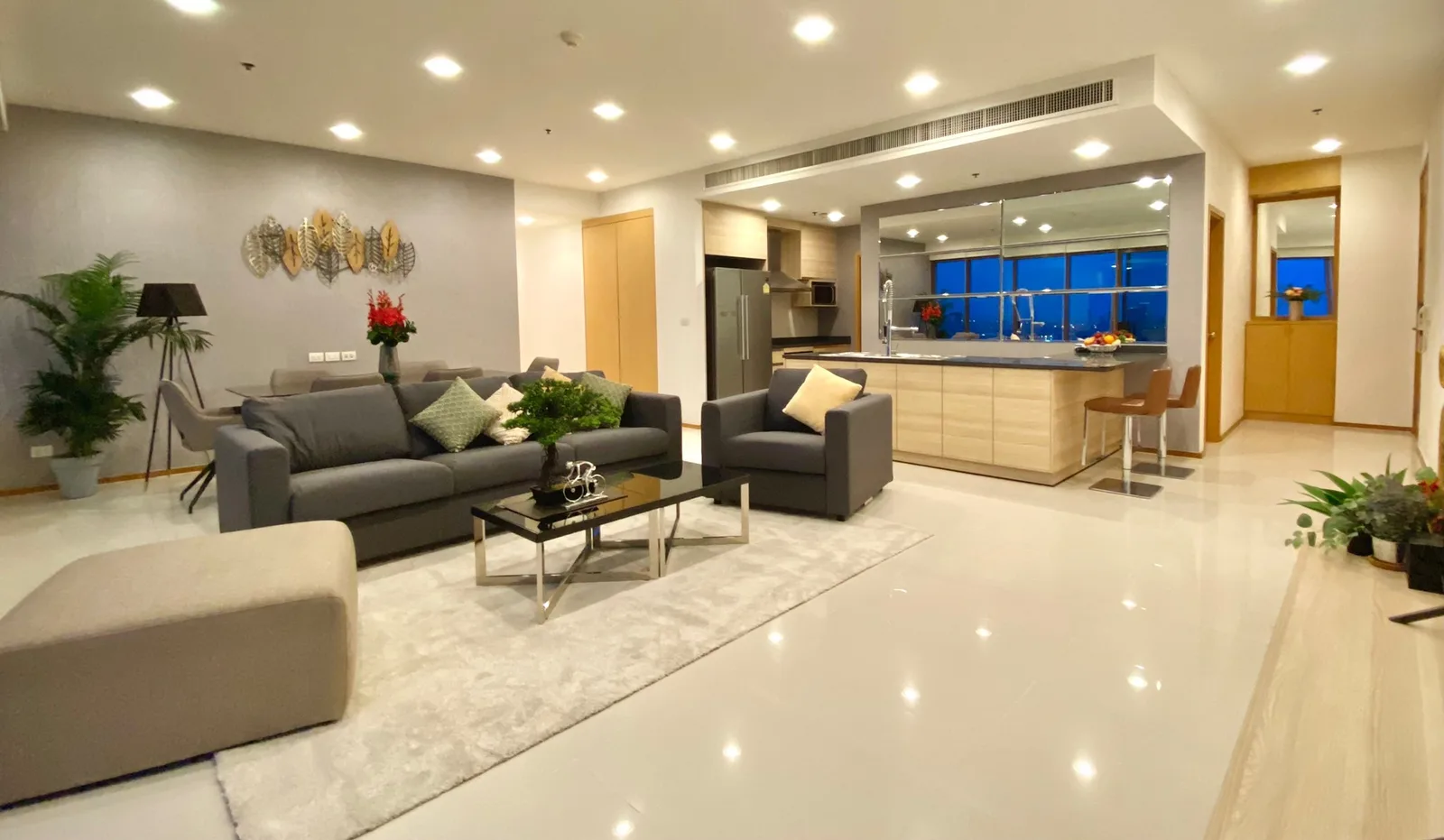 The Emporio Place — photo 3