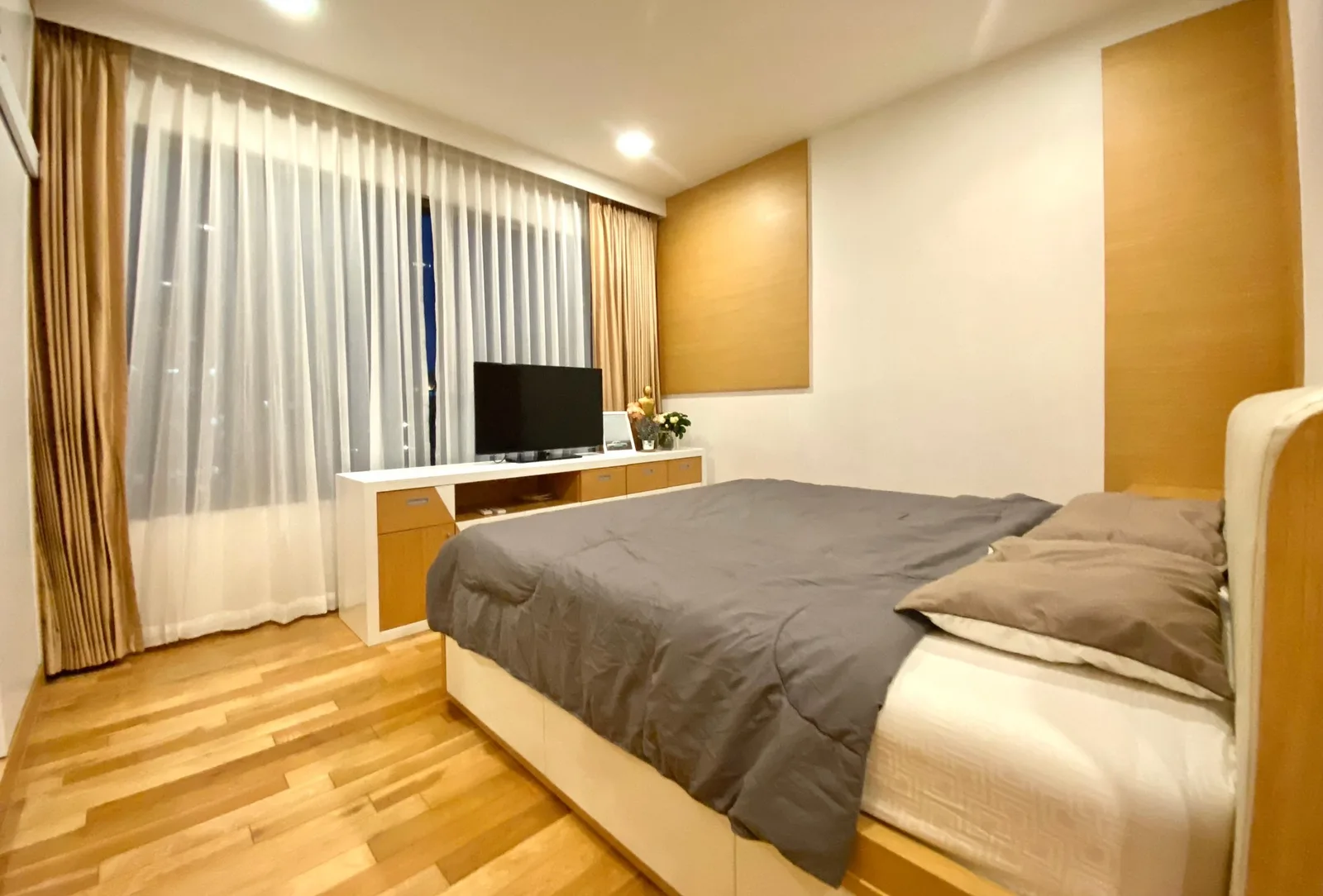 The Emporio Place — photo 4