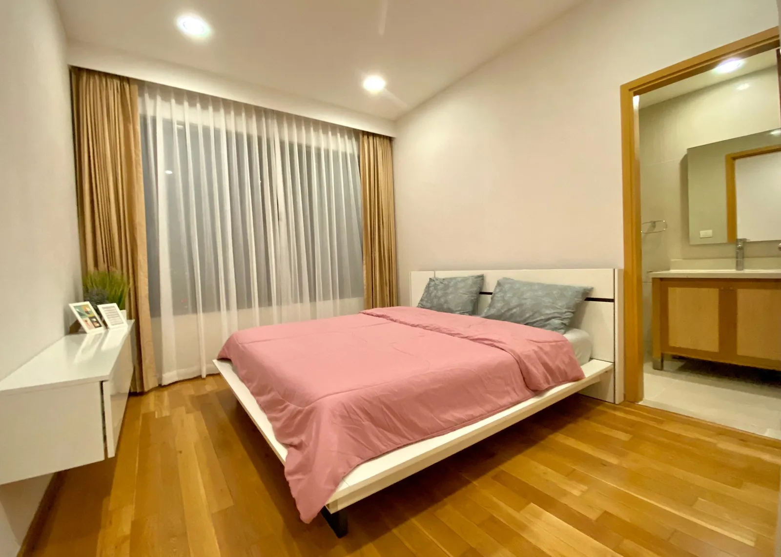 The Emporio Place — photo 8
