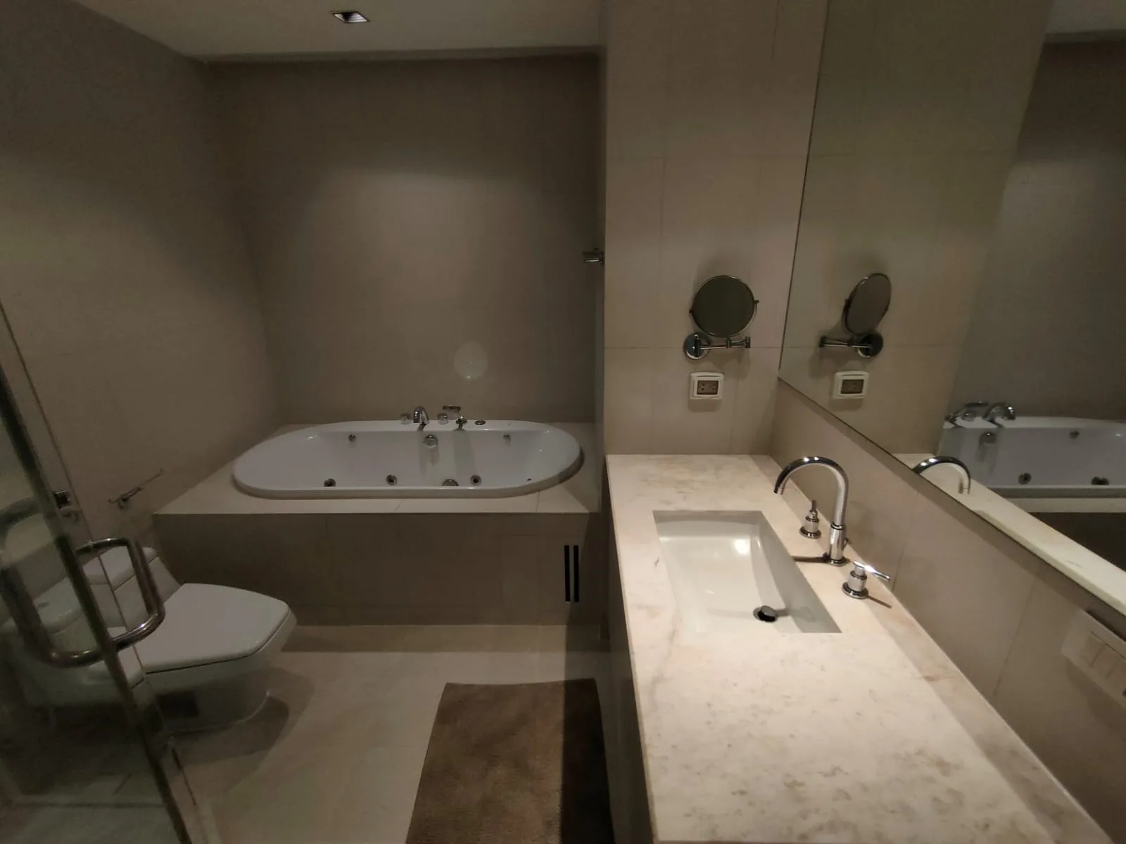 Athenee Residence — photo 11