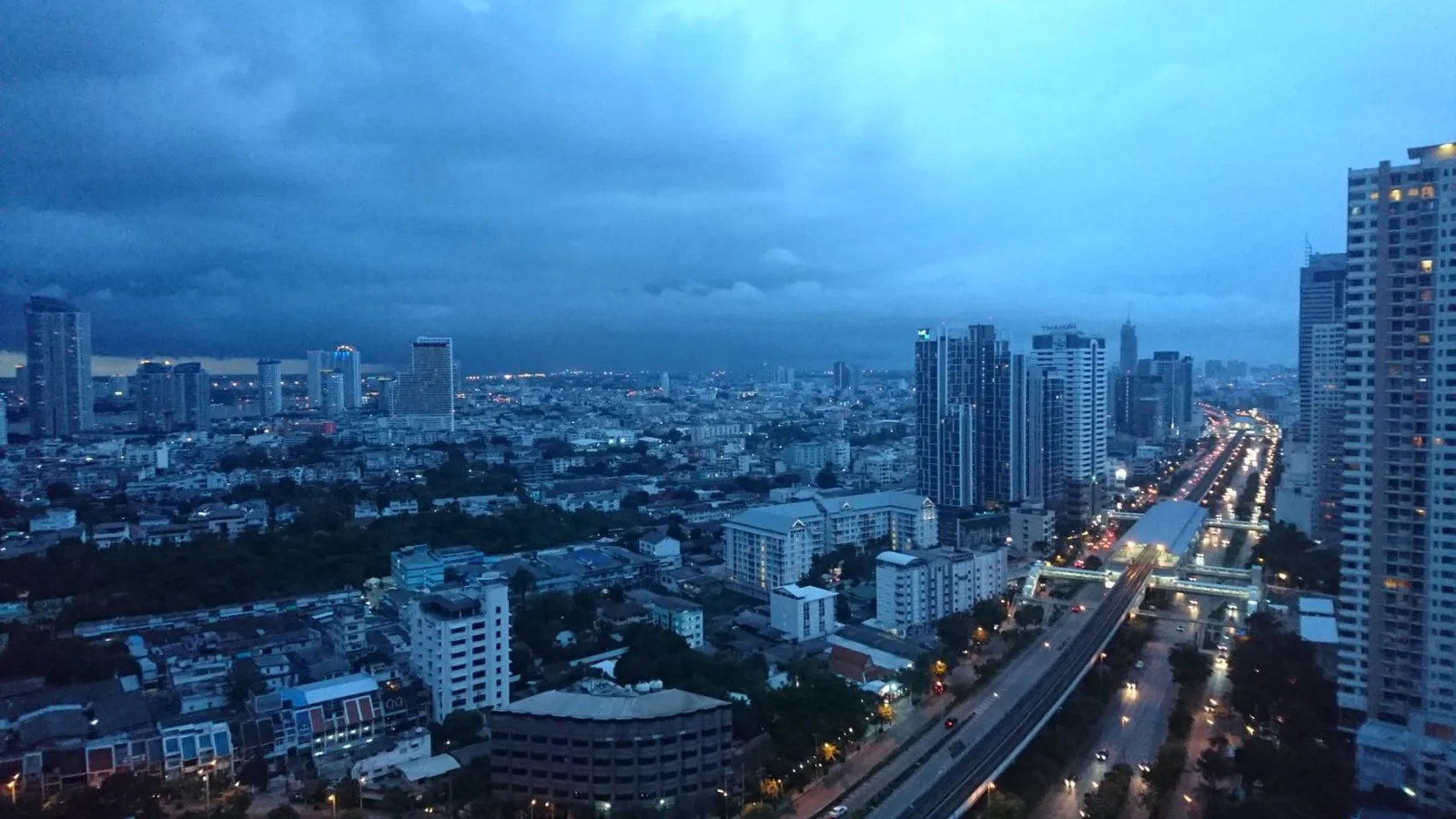 Urbano Absolute Sathon - Taksin — photo 13