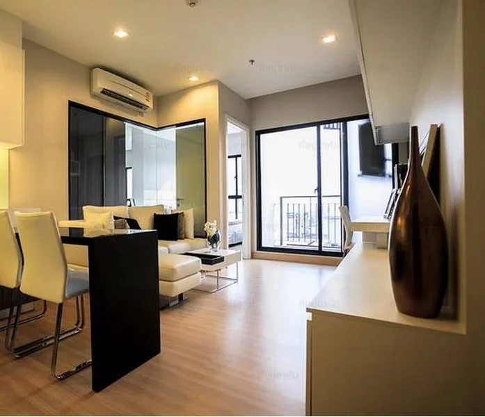 Urbano Absolute Sathon - Taksin — photo 3