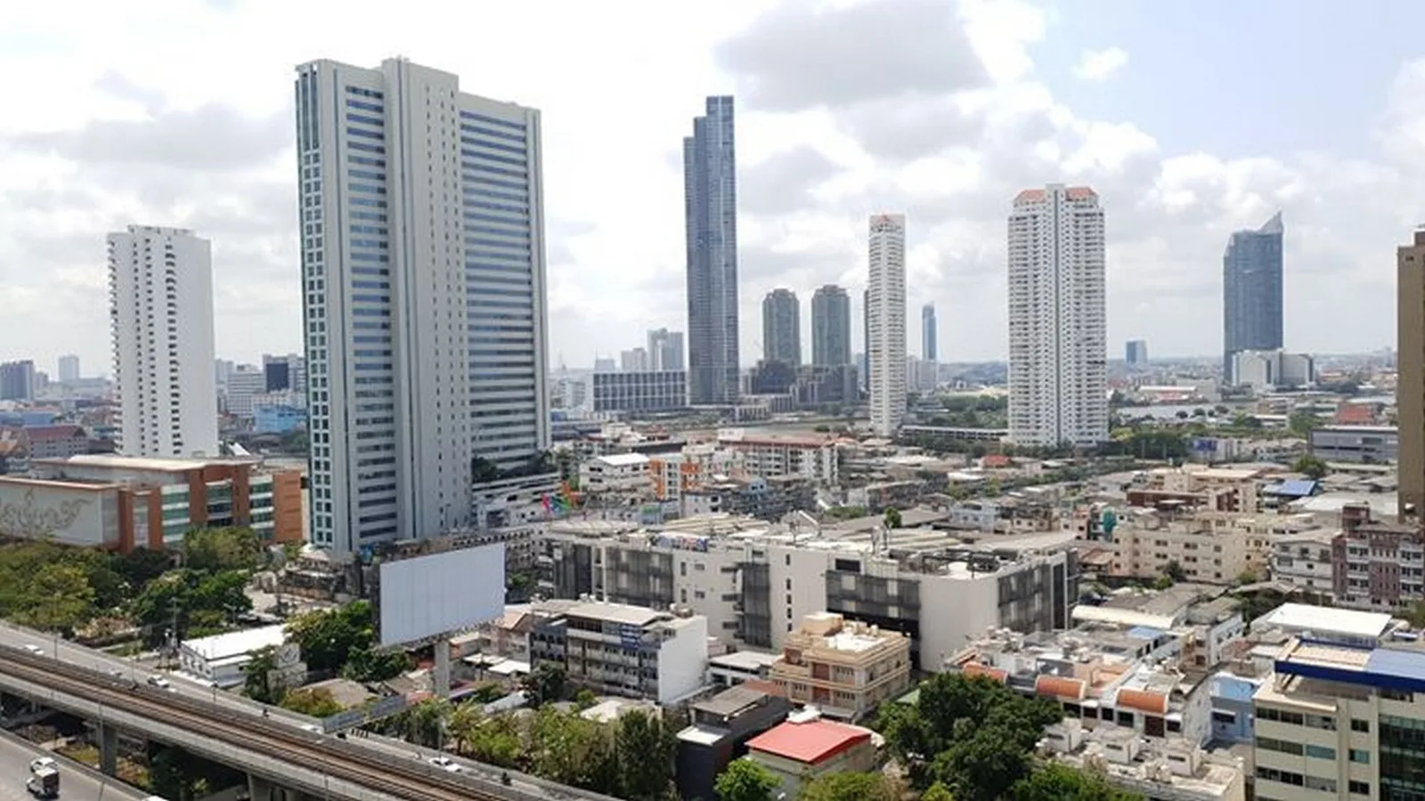 Urbano Absolute Sathon - Taksin — photo 15