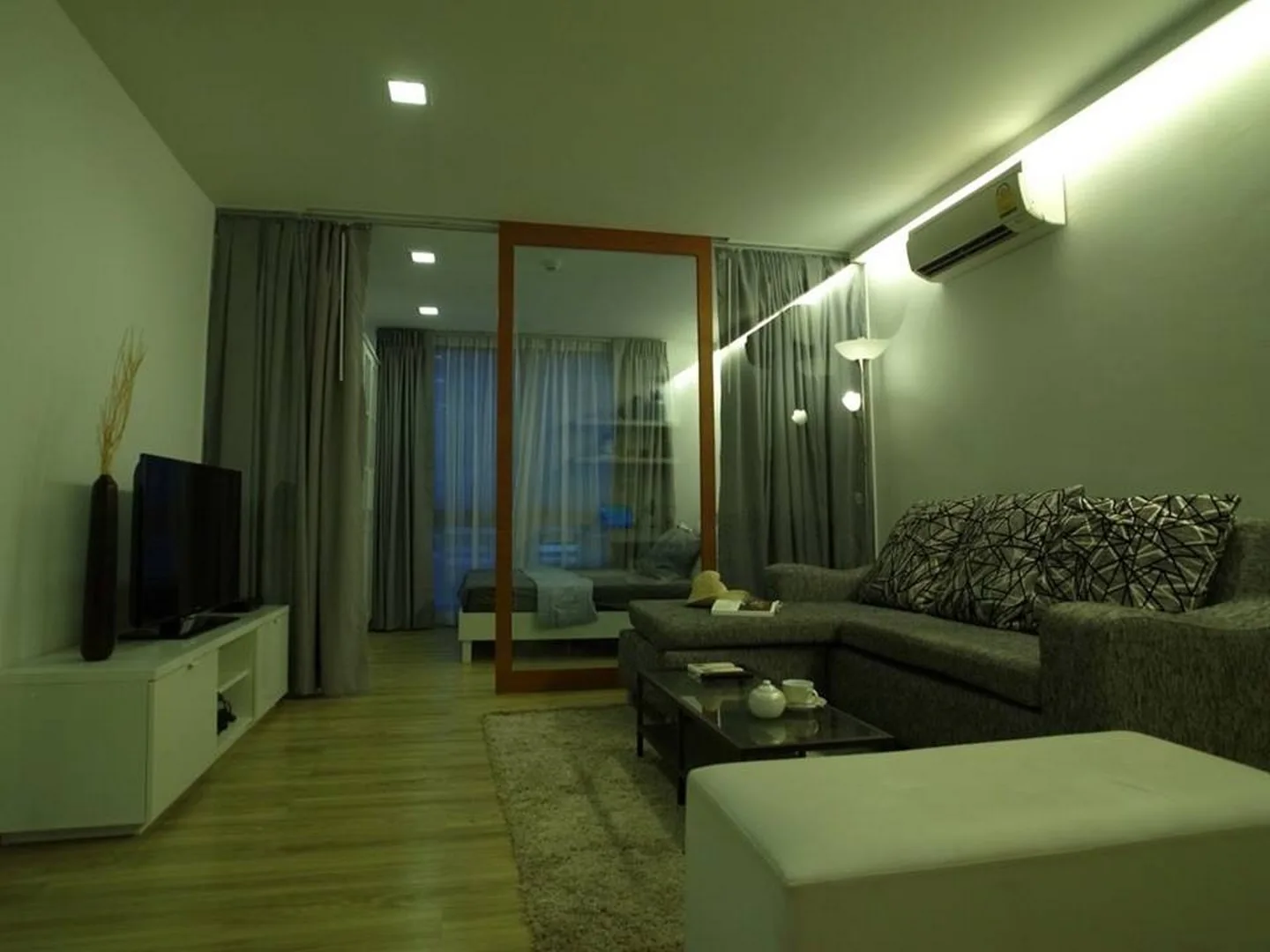 Xvi - The Sixteenth Condominum — photo 2
