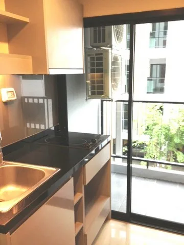 Zenith Place Sukhumvit 42 — photo 3