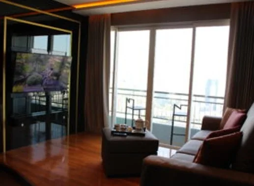 Circle Condominium — photo 6