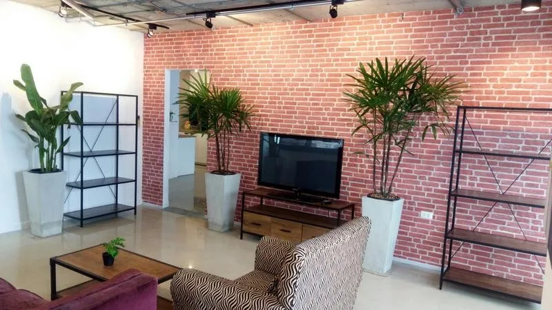 Beverly Tower Condo — photo 2