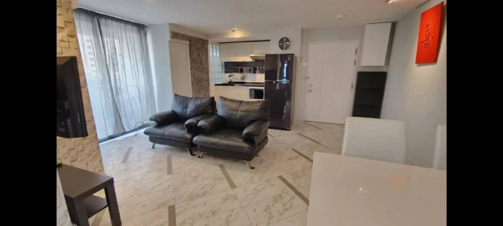 Beverly Tower Condo — photo 3