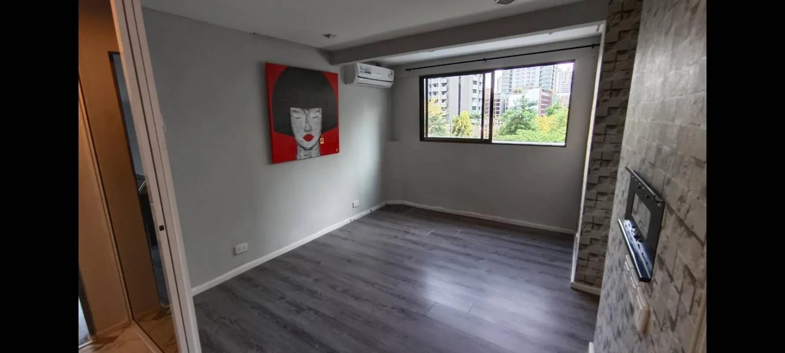 Beverly Tower Condo — photo 4