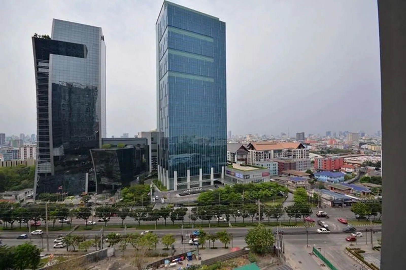 Noble Revolve Ratchada — photo 13