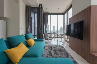 Ashton Silom