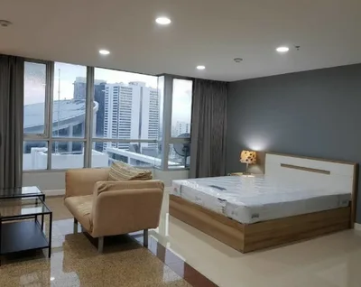 Noble House Phayathai