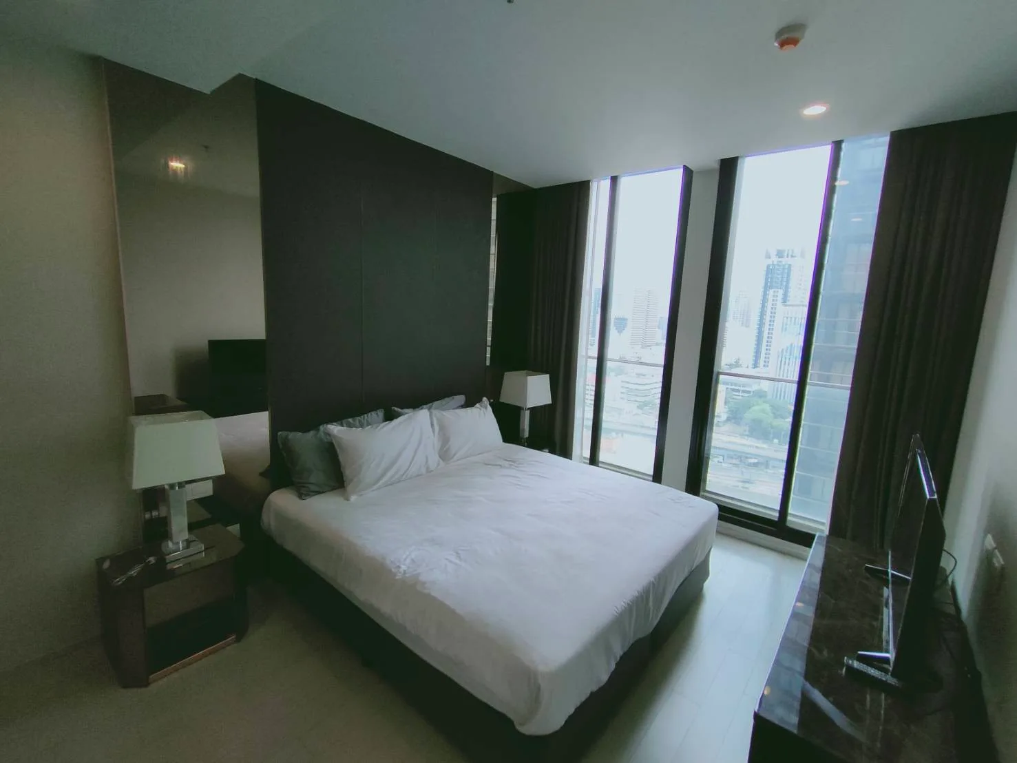 Noble Ploenchit — photo 11