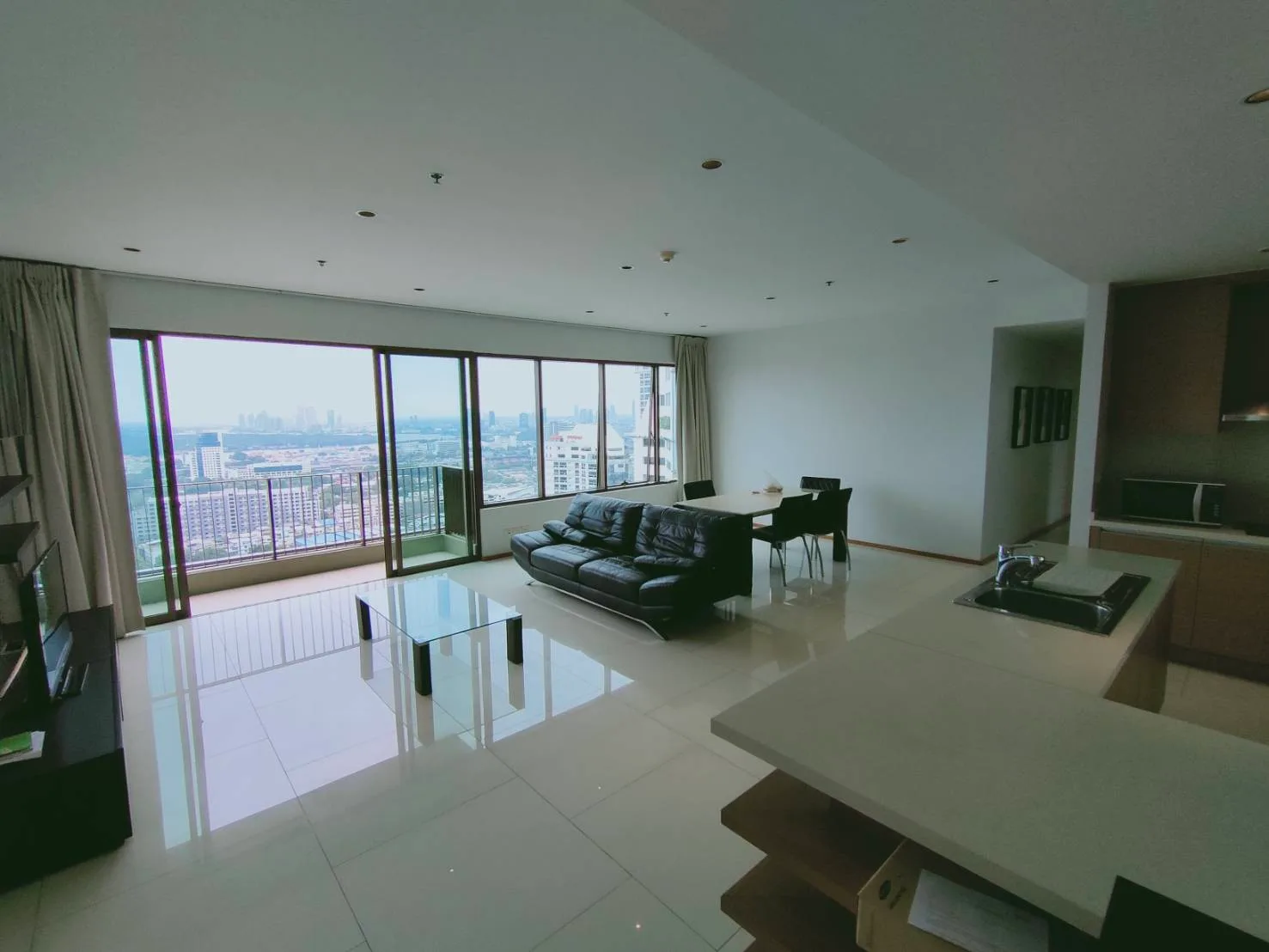 The Emporio Place — photo 2