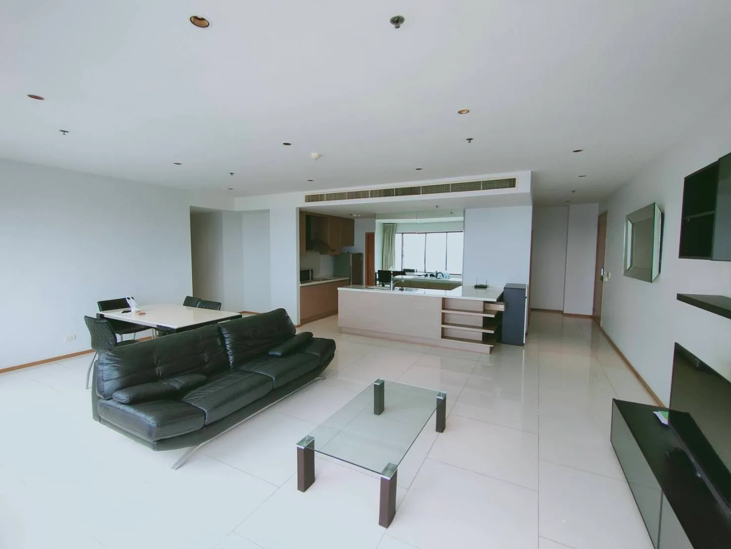 The Emporio Place — photo 5
