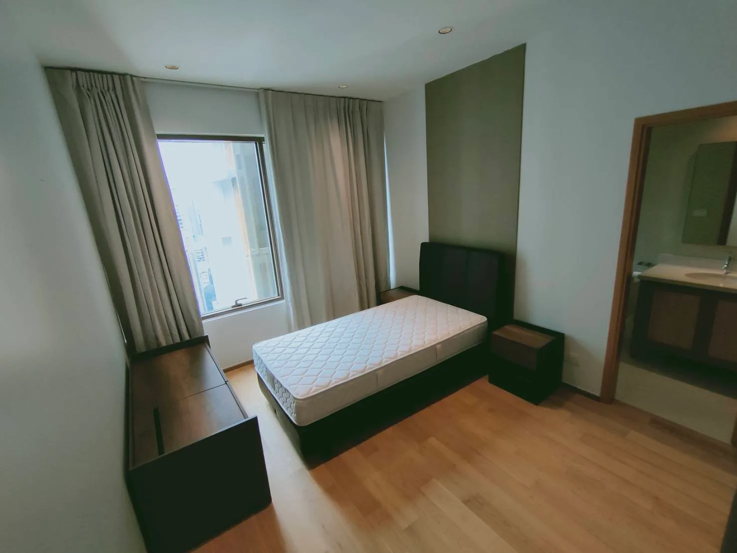 The Emporio Place — photo 10