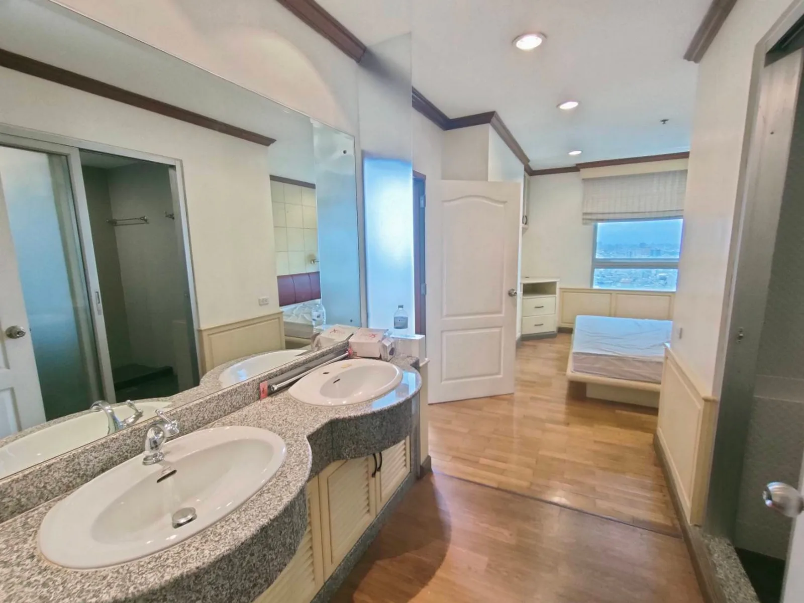 Sathorn House — photo 13