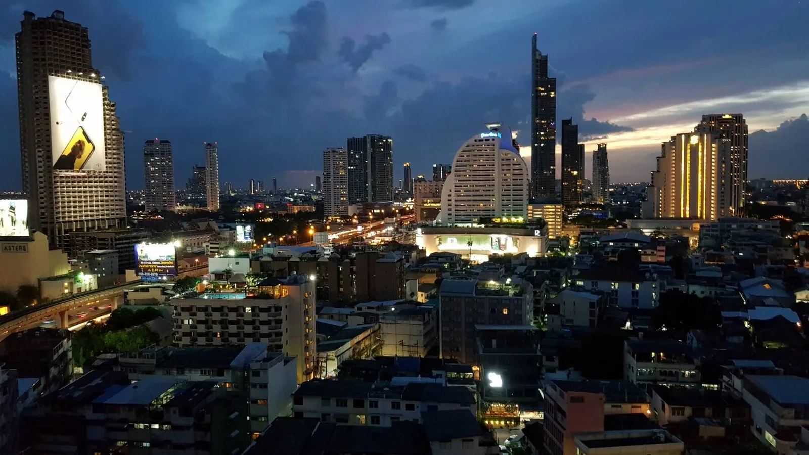 Noble Revolve Silom — photo 14
