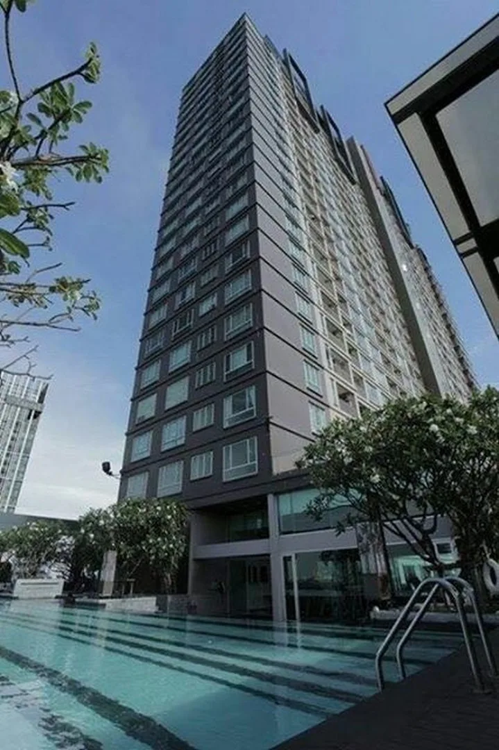 Thru Thonglor — photo 16