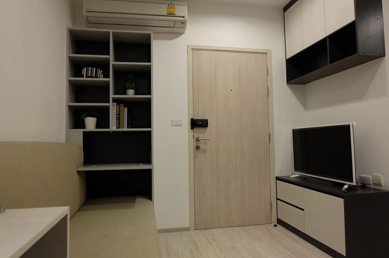 Ideo Mobi Sukhumvit Eastgate — photo 10