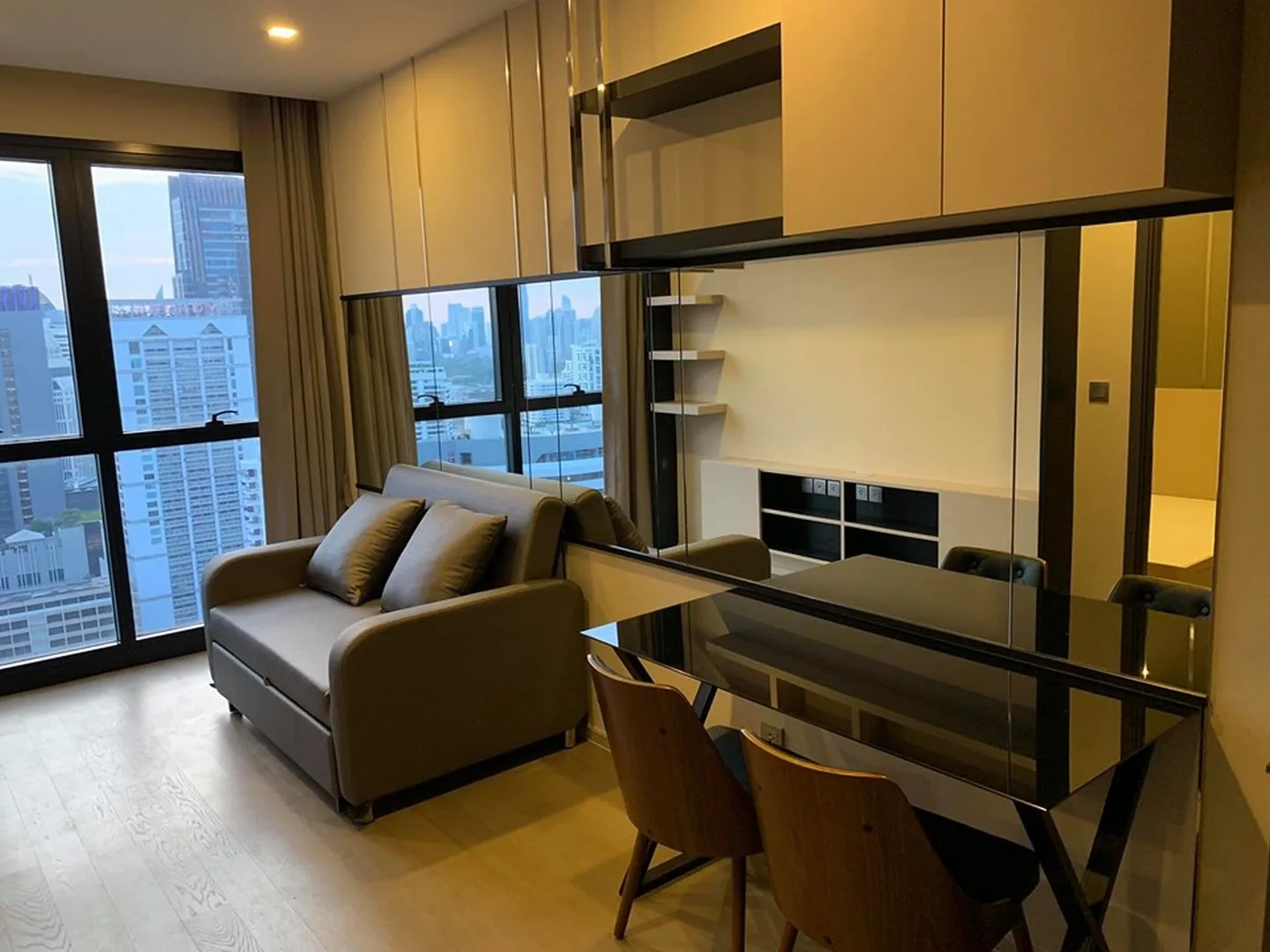 Ashton Asoke — photo 6