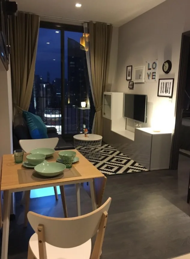 Edge Sukhumvit 23 — photo 1