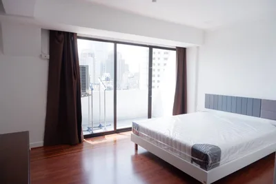 Omni Tower Sukhumvit Nana