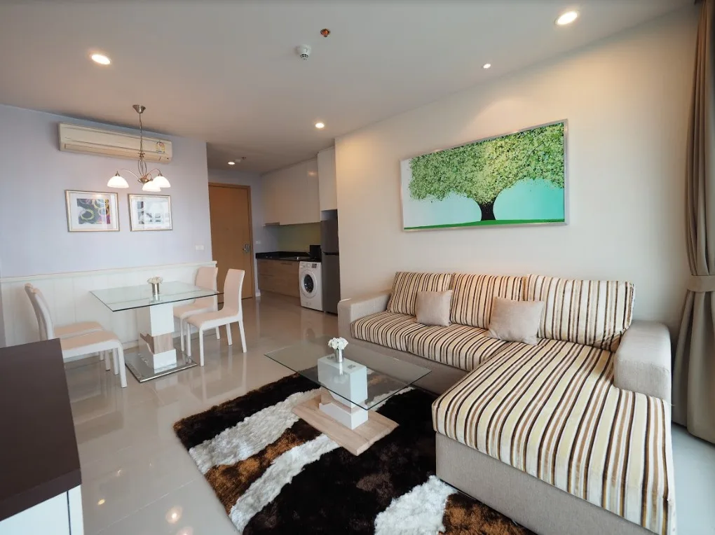 Circle Condominium — photo 2