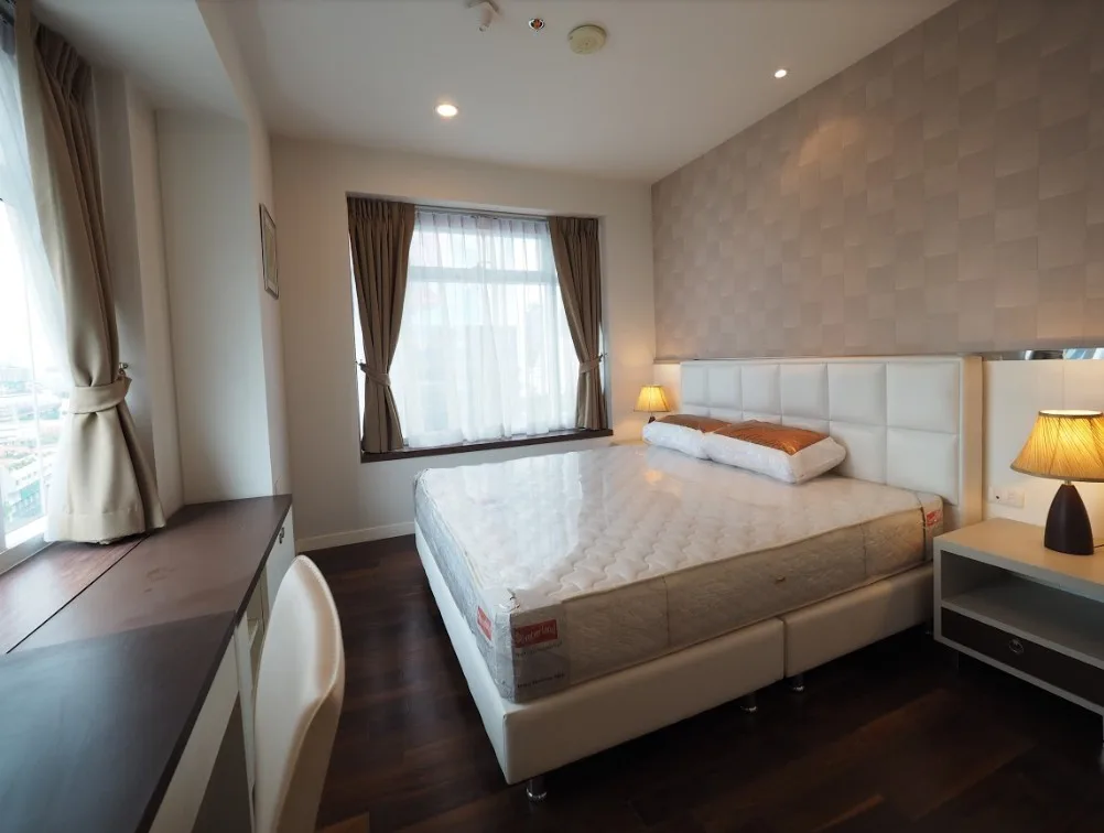 Circle Condominium — photo 3